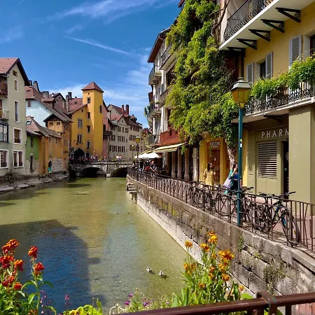 Reve De Jade Devant Le Canal Apartmán